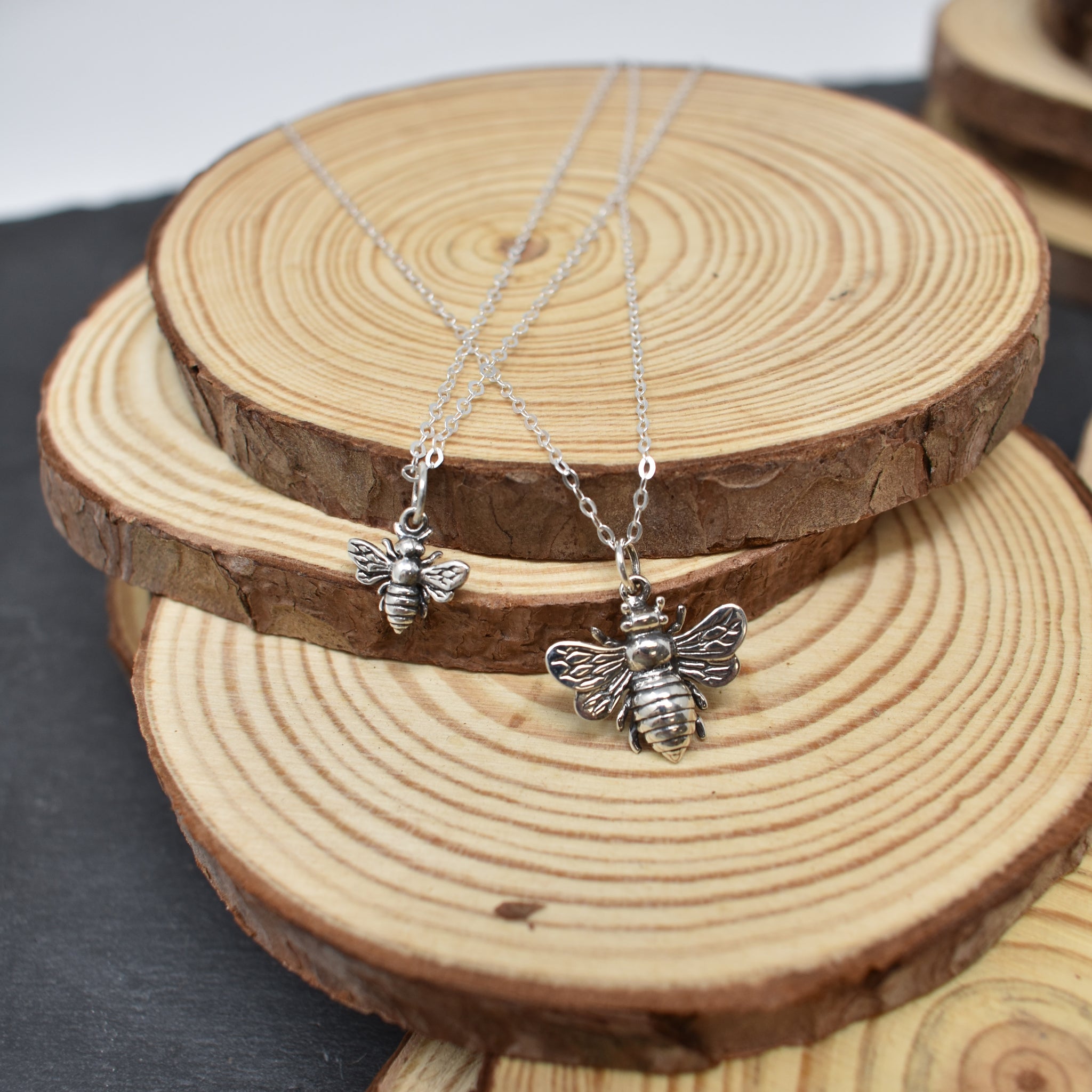 Mother Daughter Bee Necklaces. Mother Daughter Jewelry. Mama Bee and Honey Bee Necklace Set. Gift For Mom.